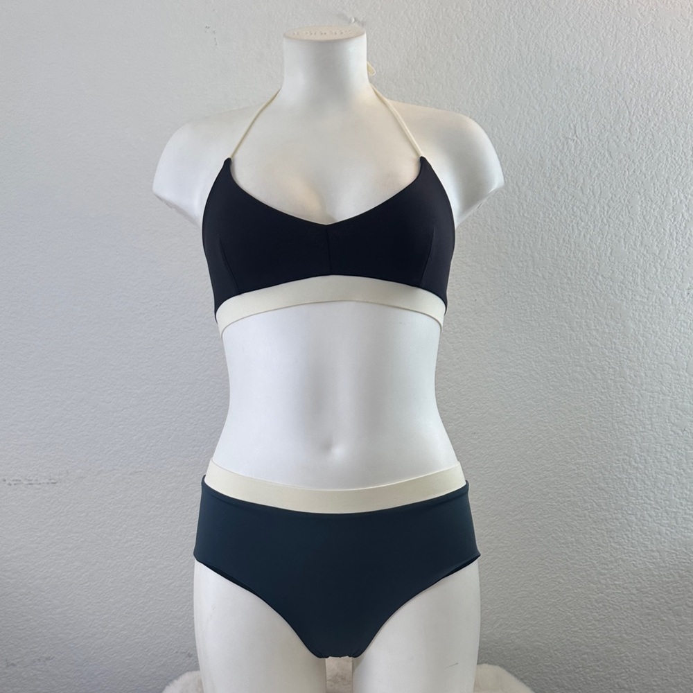 Elegant Black and Cream Bikini Set - Picture 2 of 5